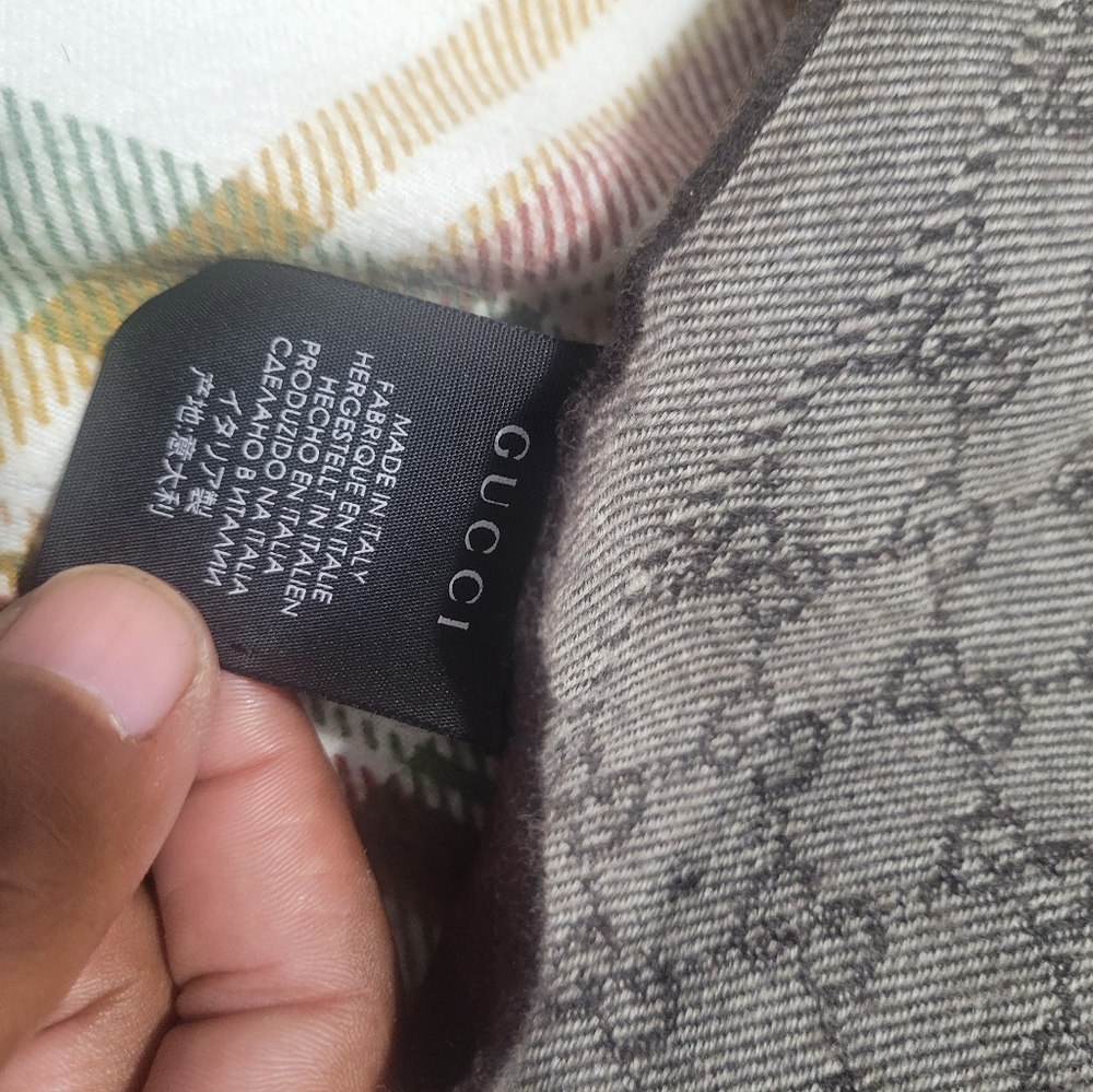 Gucci Scarf Brown